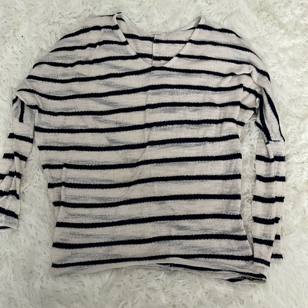 Enti Thin Long Sleeve Knit Sweater
